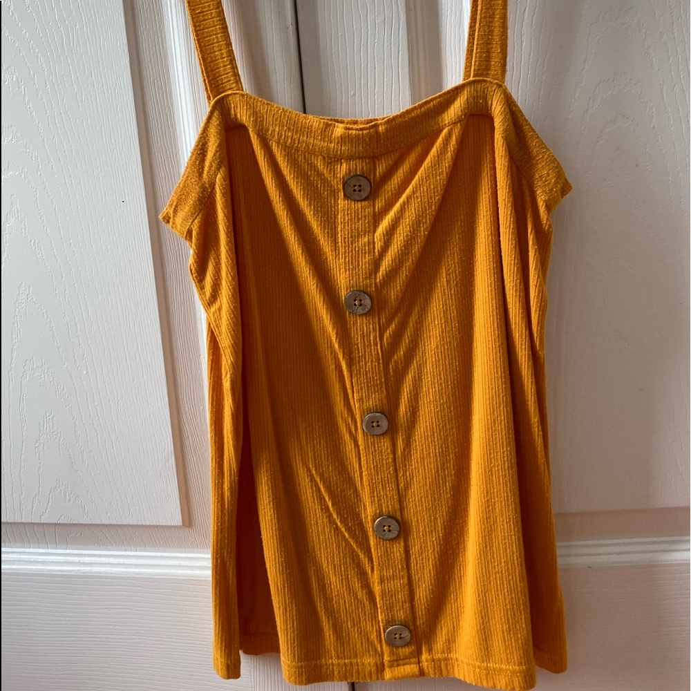 Pinkie Top in Yellow with Buttons